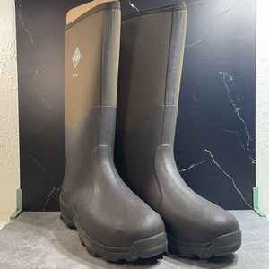 poshmark muck boots
